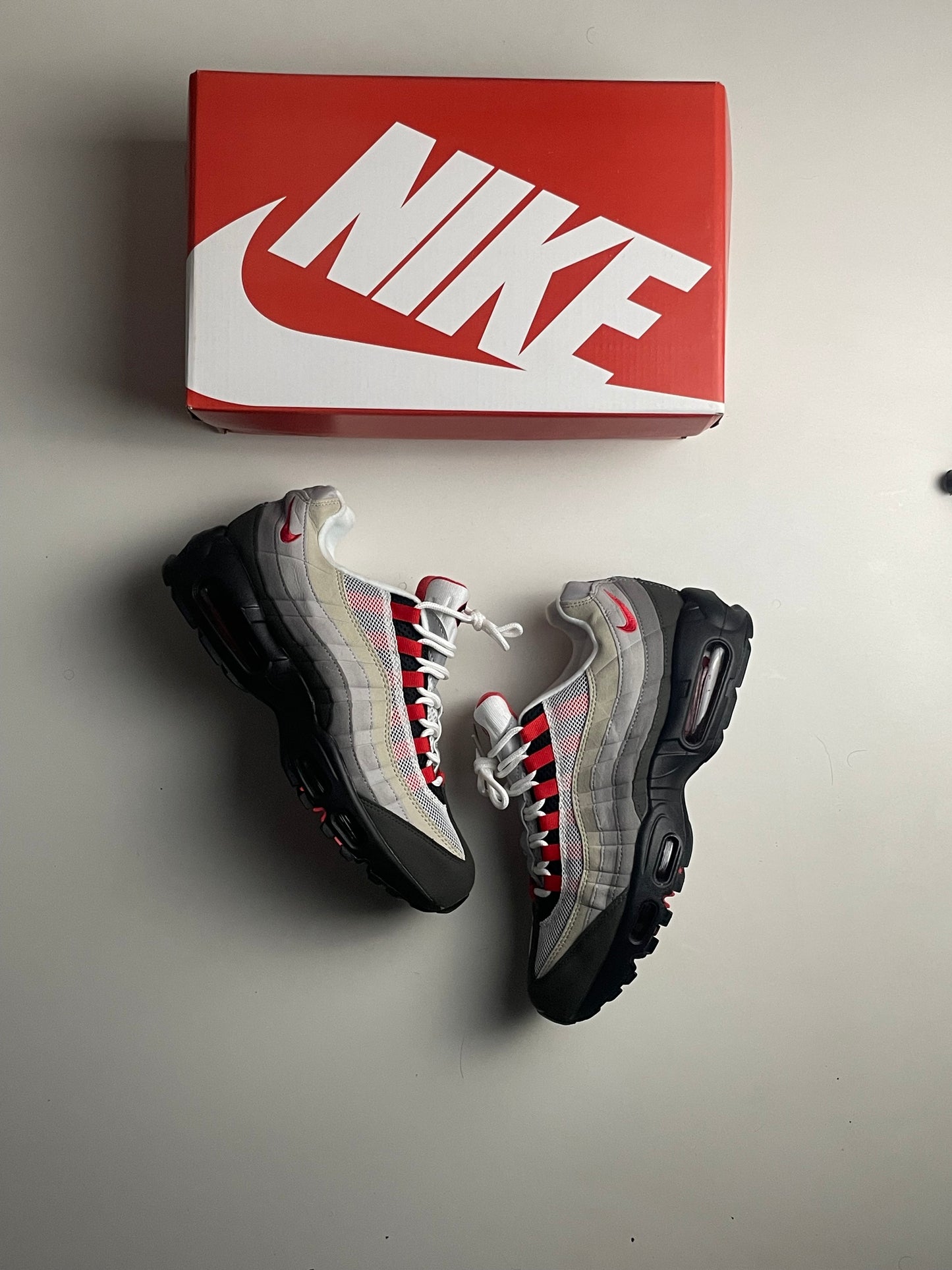 Nike Air Max 95 OG Medium Ash Solar Red