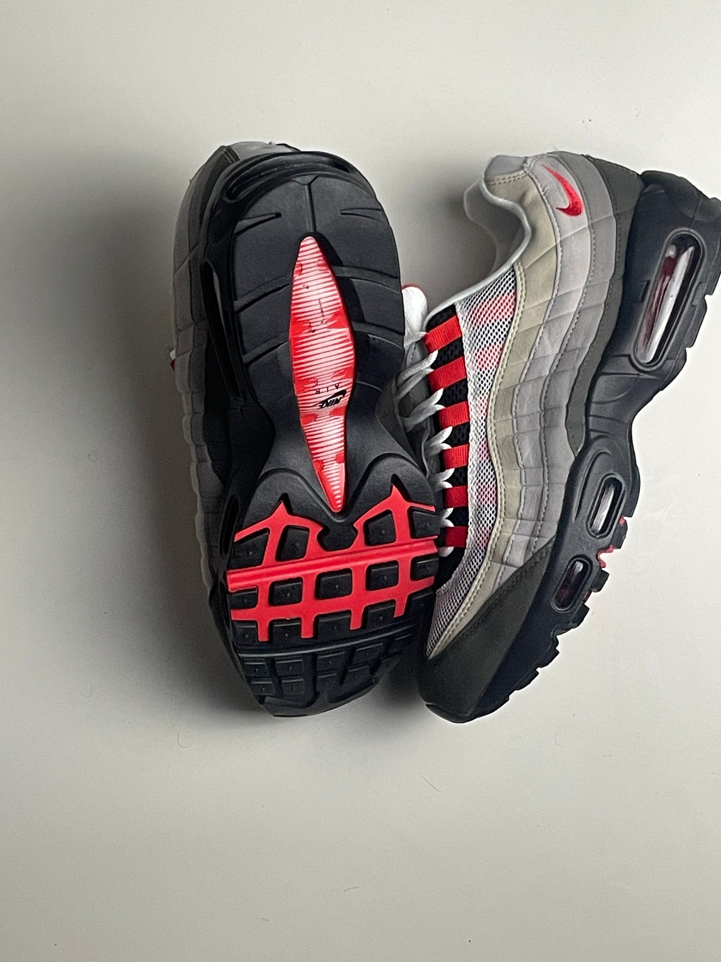 Nike Air Max 95 OG Medium Ash Solar Red