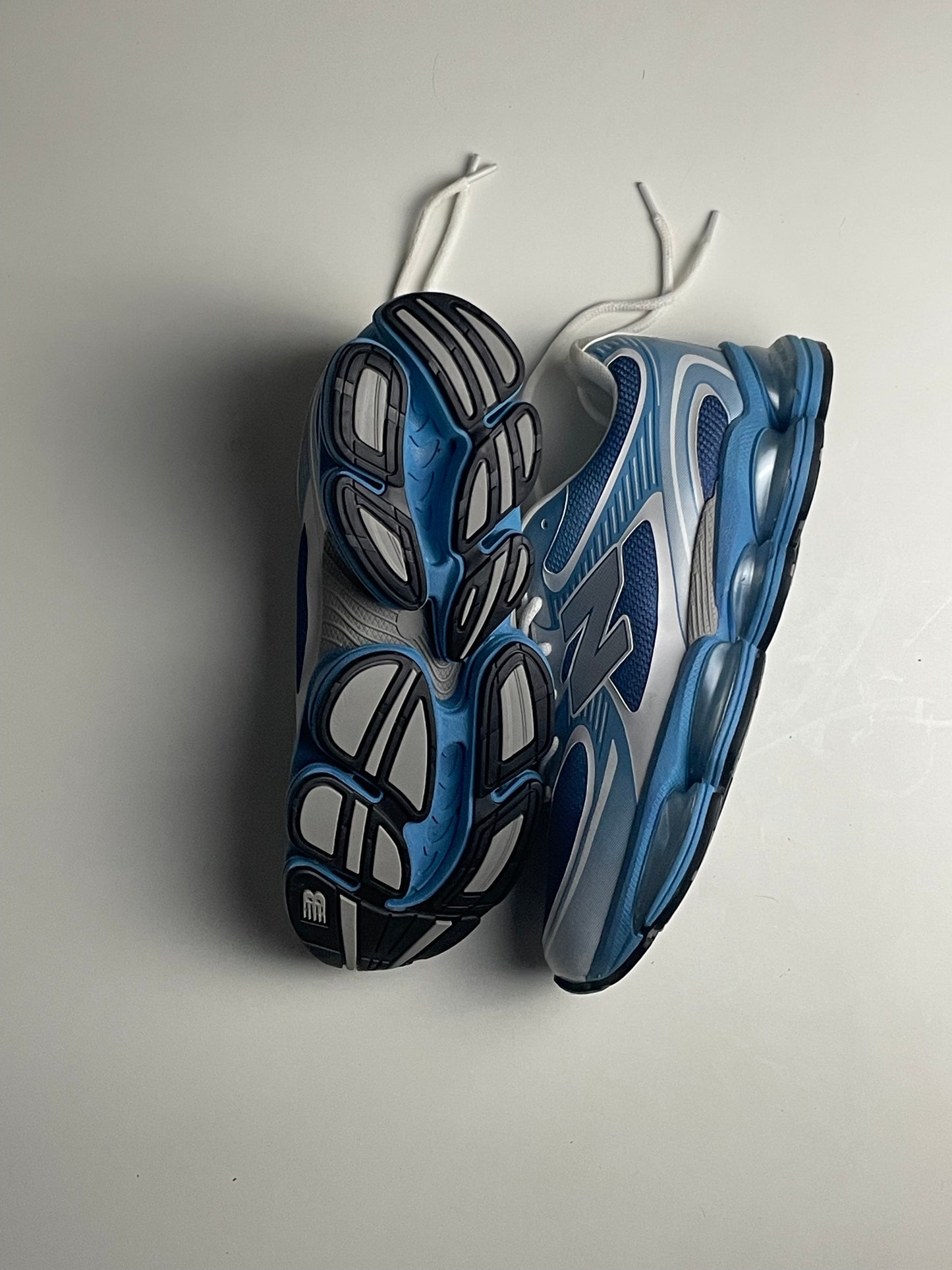 New Balance Abzorb 2000