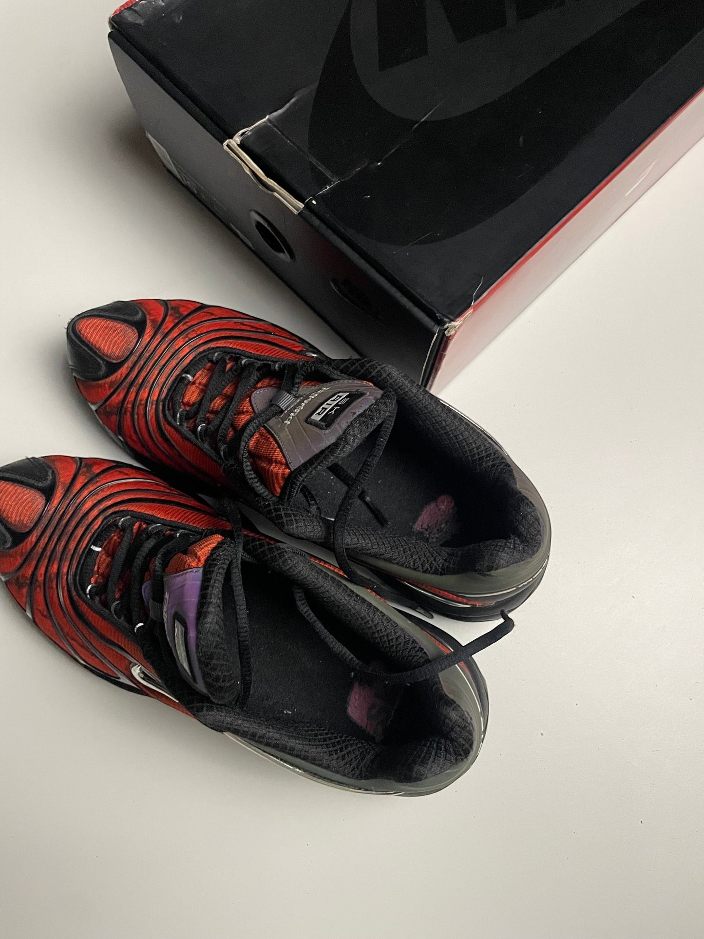 Nike x Skepta Air Max Tailwind V Blood Chrome - Original