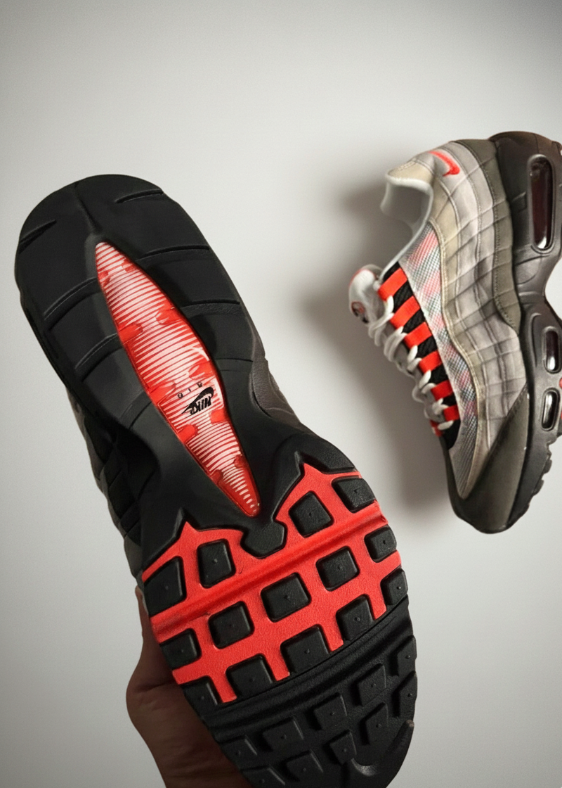 Nike Air Max 95 OG Medium Ash Solar Red
