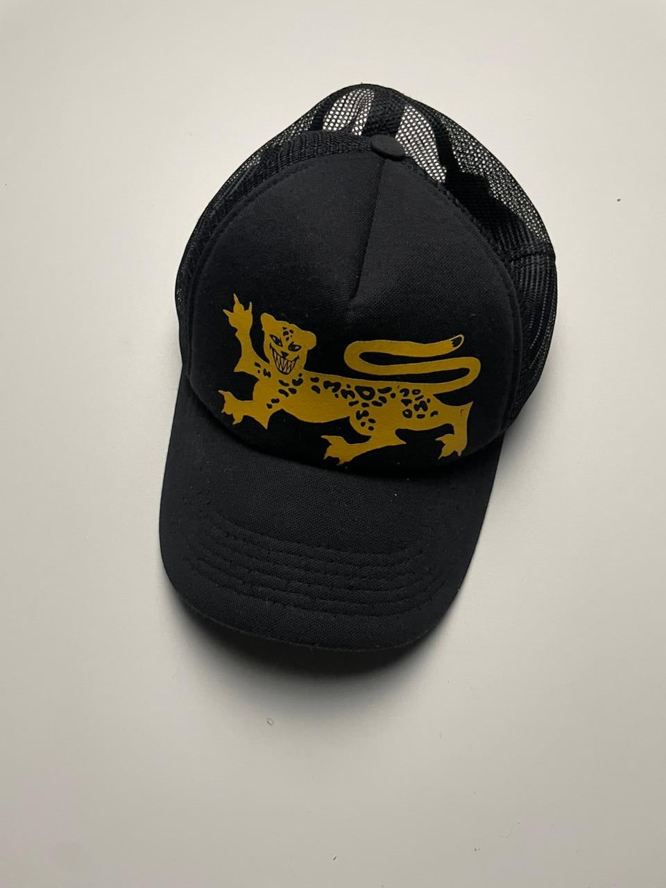Boné Trucker Survival