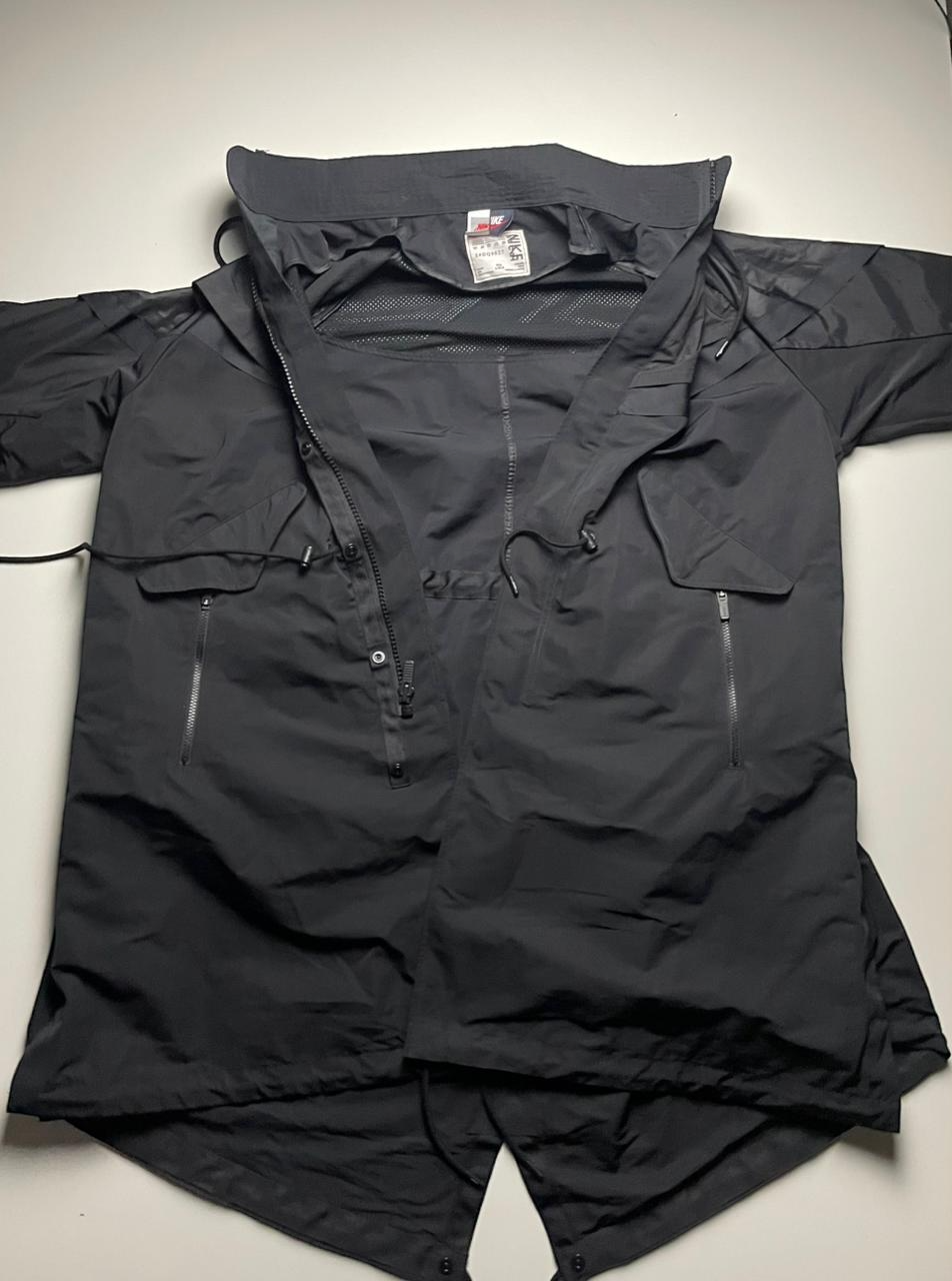 Sacai X Nike Jaqueta Trench Black