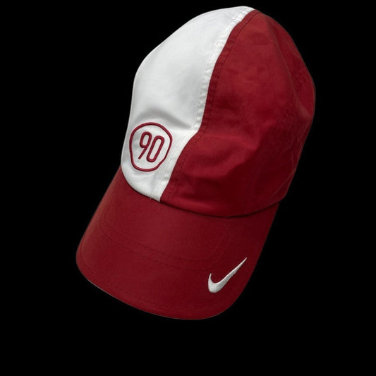 Boné Nike Total 90 Vintage garimpo do madruga nas cores vermelho e branco com ajuste traseiro