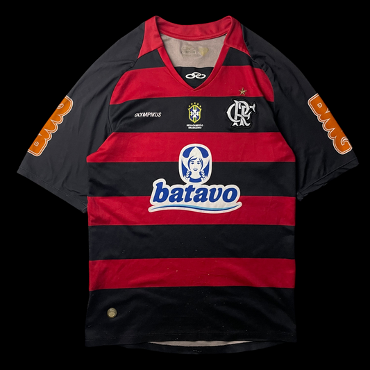 Camisa oficial Flamengo 2010 Olympikus listrada em vermelho e preto, tamanho P, vendida por garimpo do madruga.