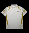 Camisa polo branca Adidas TeamGeist masculina com detalhes dourados nas mangas e laterais, tamanho G.