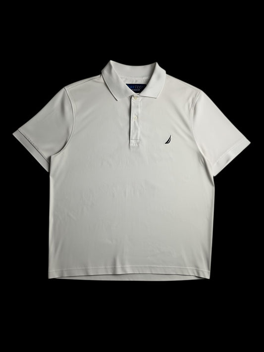 Camisa polo branca masculina NavTech tamanho XL com logo náutico pequeno no peito, da garimpo do madruga.