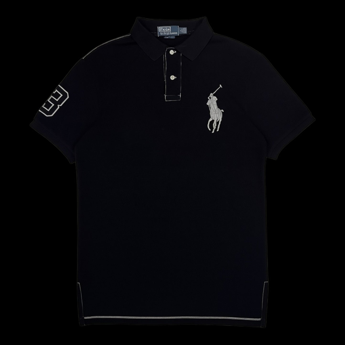 Camisa polo preta Ralph Lauren da garimpo do madruga com bordado de cavaleiro e detalhe de número 3 na manga
