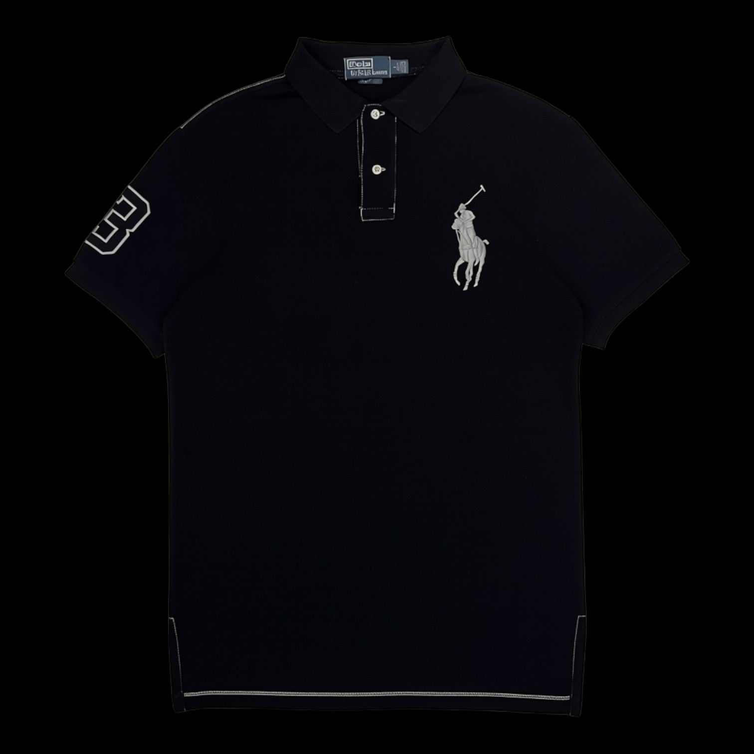 Camisa polo preta Ralph Lauren da garimpo do madruga com bordado de cavaleiro e detalhe de número 3 na manga