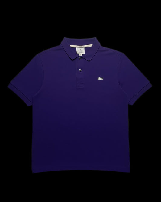 Camisa polo roxa masculina Lacoste Live em algodão, tamanho G, com logo do crocodilo bordado no peito e botões.