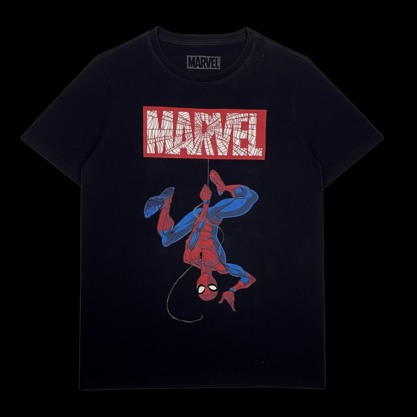 Camisa preta garimpo do madruga com estampa do Homem-Aranha e logo Marvel, tamanho M em bom estado