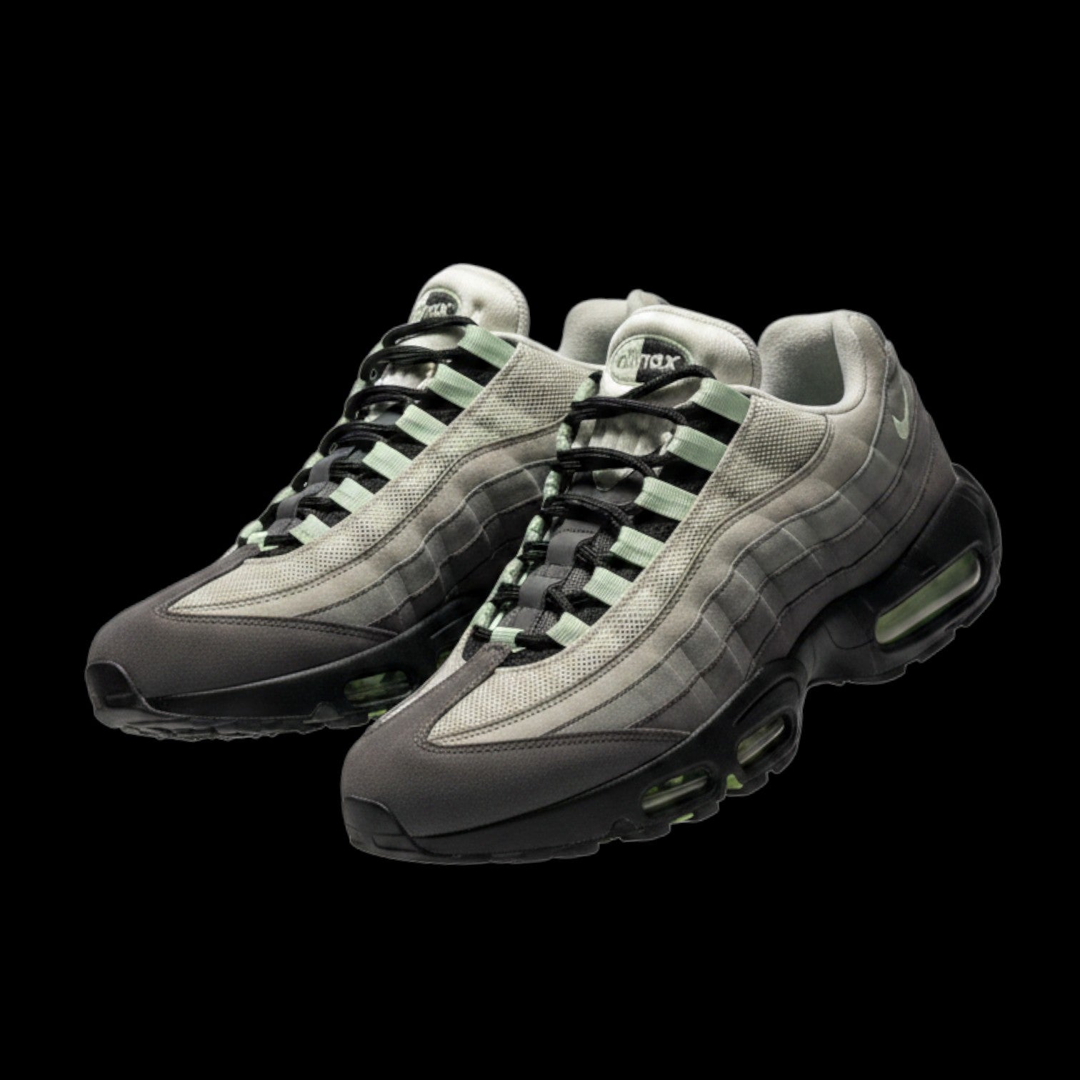 Tênis Nike Air Max 95 Fresh Mint da garimpo do madruga em tons de cinza com detalhes em verde menta e solado preto