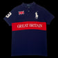 Camisa polo azul marinho da Polo Ralph Lauren com faixa vermelha "GREAT BRITAIN", bandeira do Reino Unido e número 3 branco na manga.