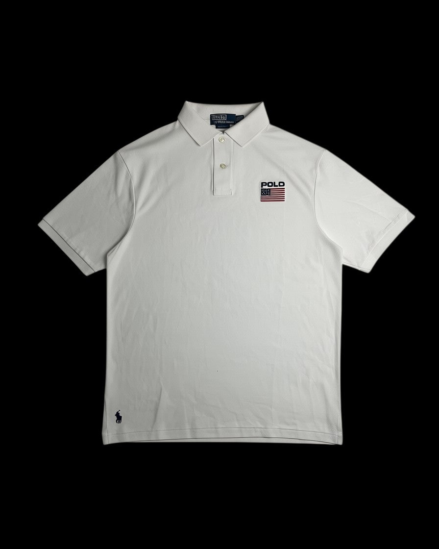 Camisa polo branca masculina Polo Ralph Lauren USA tamanho GG com logo da bandeira americana bordado no peito e cavalo bordado na barra.